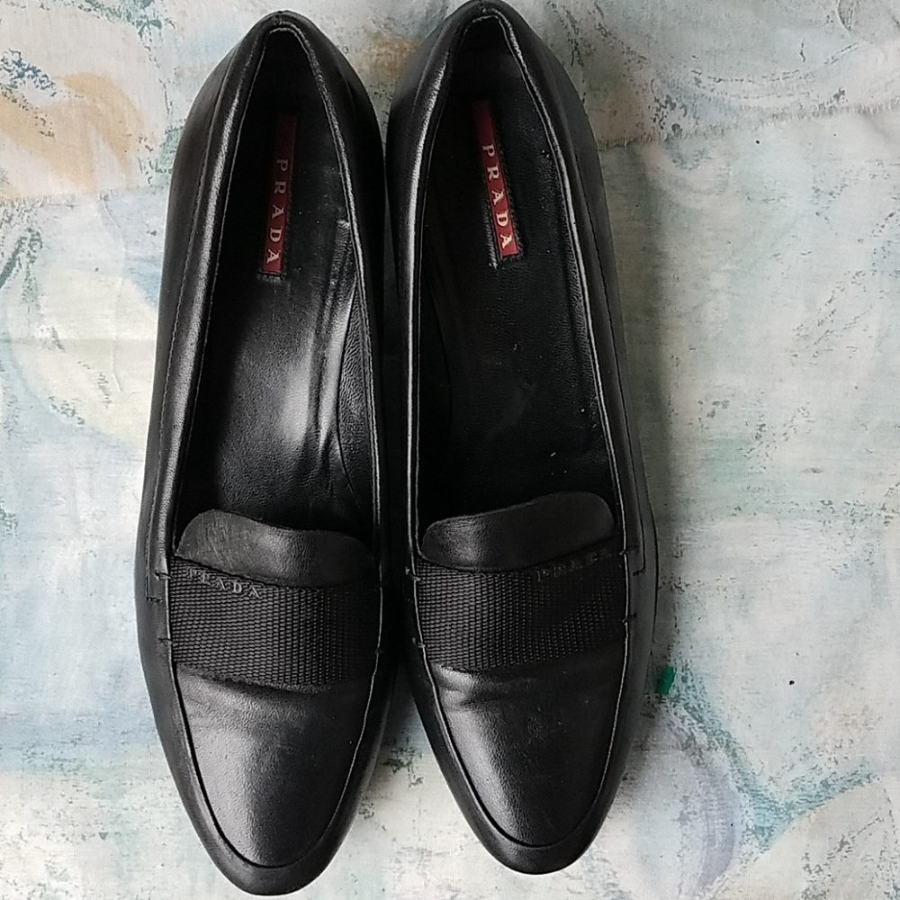 EUC Prada Leather Black Loafers Flats